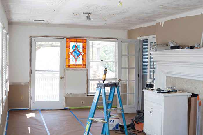 the-makerista-one-room-challenge-week-2-ceilings-scraped-stained-glass
