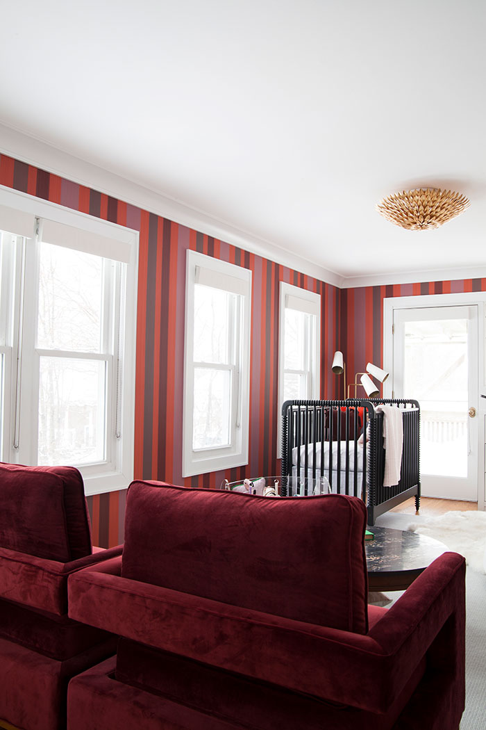 the-makerista-sunroom-nursery-office-striped-wallpaper-img_7458